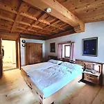 Comfortable And Modern In Apartment *