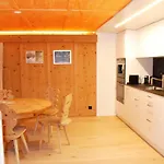 Апартаменты Comfortable And Modern In Цернец